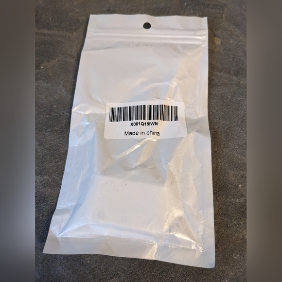 NEW Dual USB-C and 1/8" Audio jack Adapter for Apple Devices - Picture 2 of 3